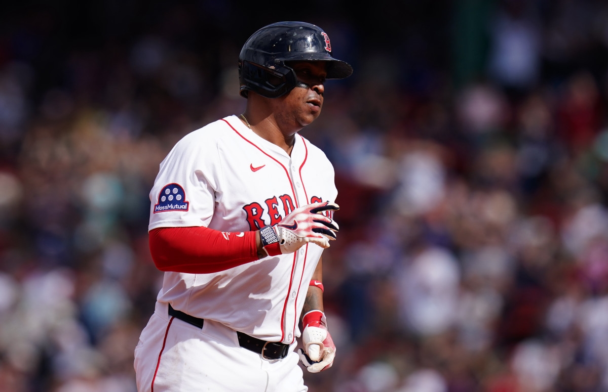 Rafael Devers Sparks Fan Uproar After Boldly Defying Red Sox Request