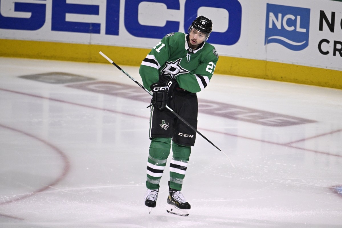 NHL Insider Reveals Big Update on Stars' Jason Robertson Situation