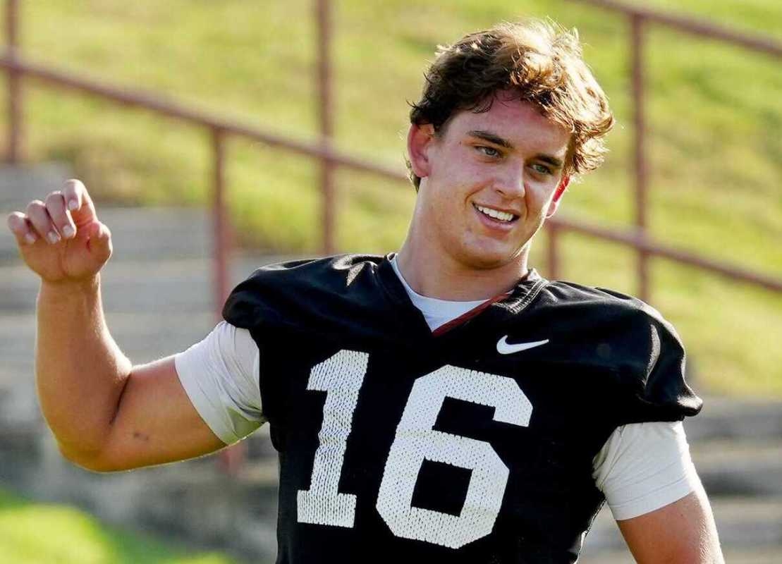 Former NFL QB Shuts Down Arch Manning Hype Train With Blunt Verdict