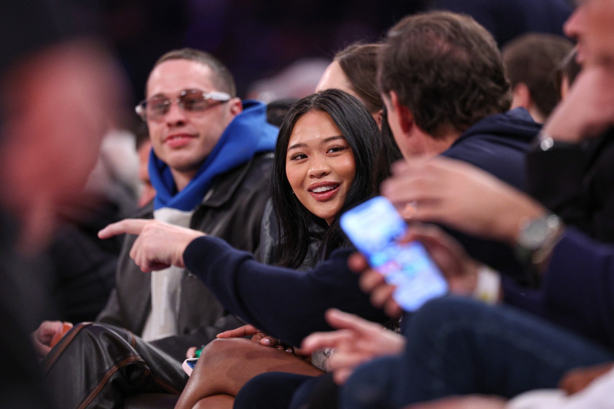 Suni Lee Left Fans Talking With Courtside Appearance During NBA Playoffs