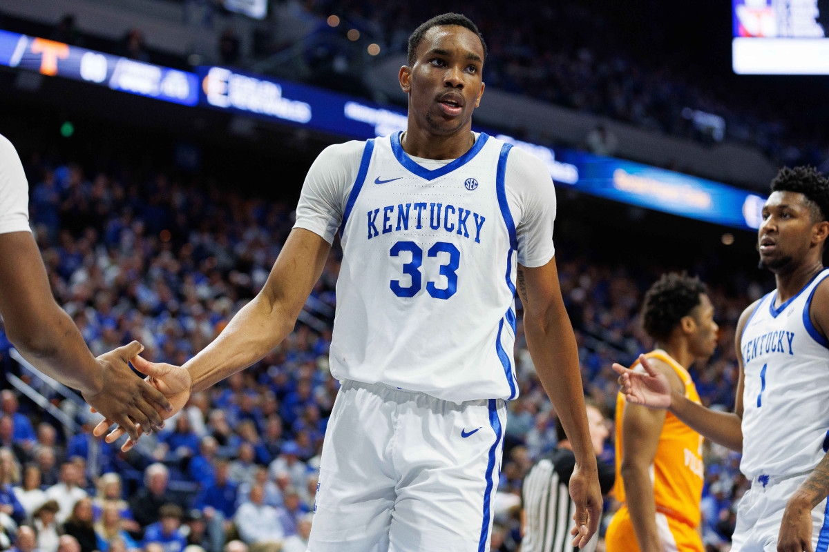 7-Foot Big Man Makes Final College Basketball Decision After Entering Transfer Portal