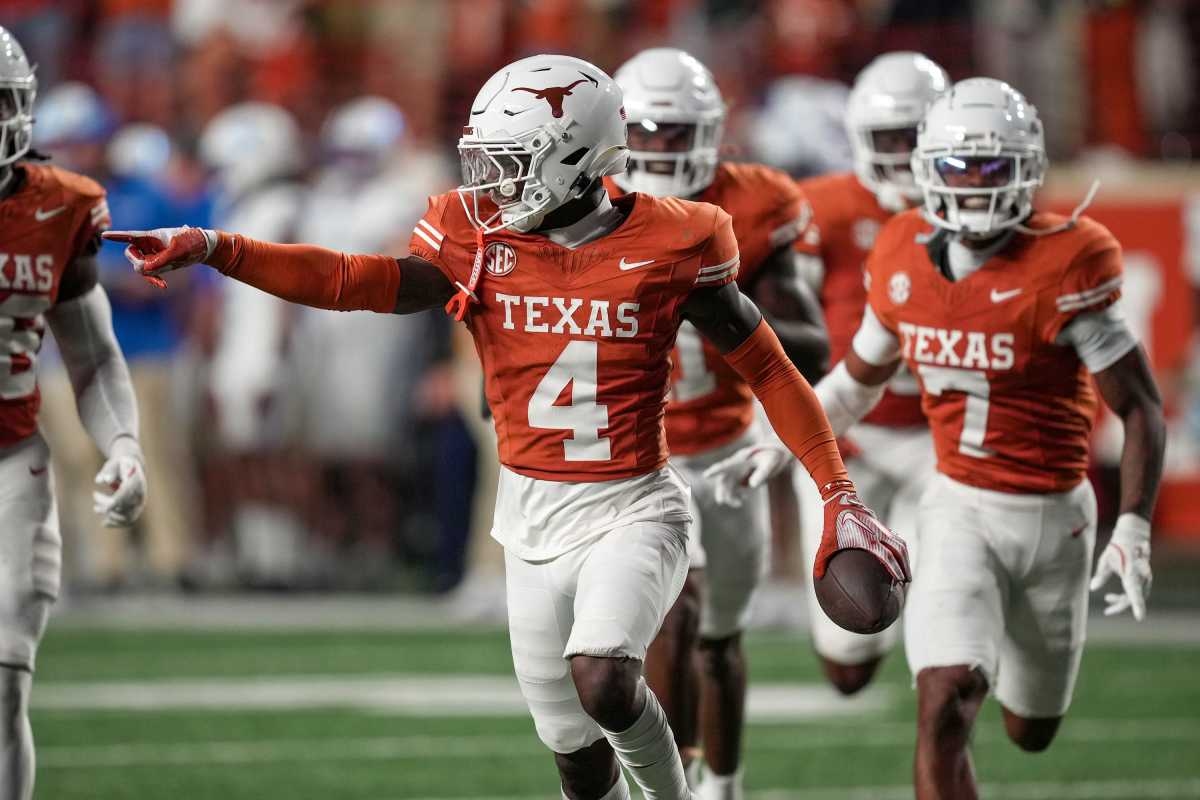 Eagles Rookie Making Push for Starting Safety Role as Veteran Feels the Heat