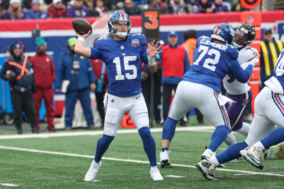 Giants' DeVito, Dart Bonding Over 'Love Island'