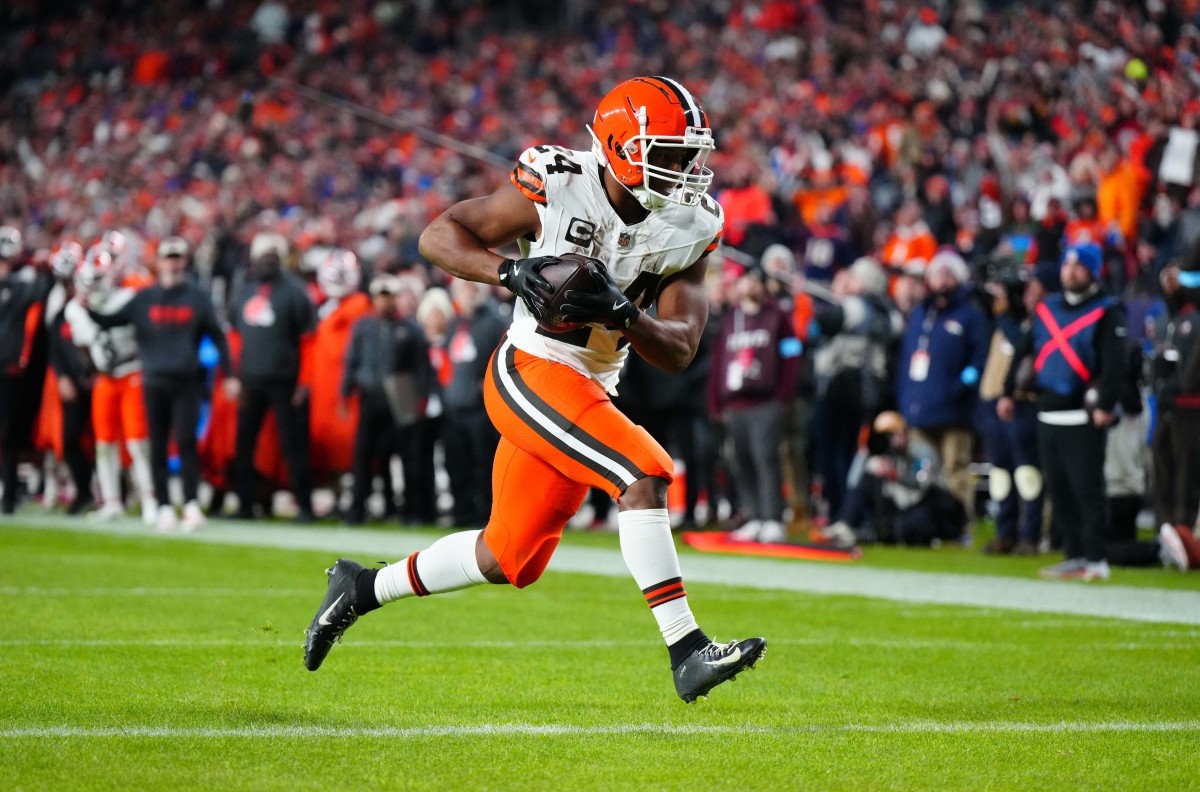 Insider Suggests Commanders Could Sign Nick Chubb