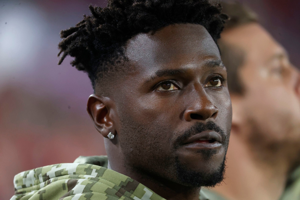 Antonio Brown Wanted on Attempted Murder Charge, Per Report