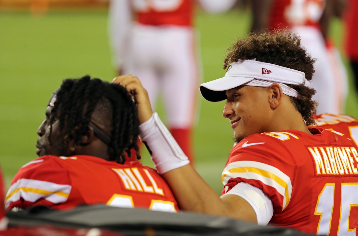 Chiefs Trade for 'Lonely' Tyreek Hill Urged By Reunion-Minded Oddsmakers