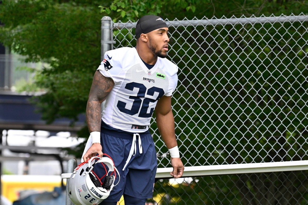 Patriots Rookie TreVeyon Henderson Garnering Huge Praise From Analysts