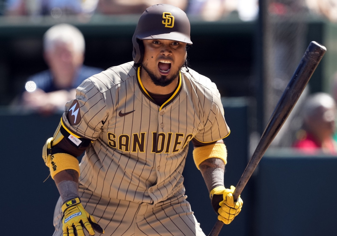Yankees Trade Idea Sends Three-Time MLB Batting Champ to Bronx
