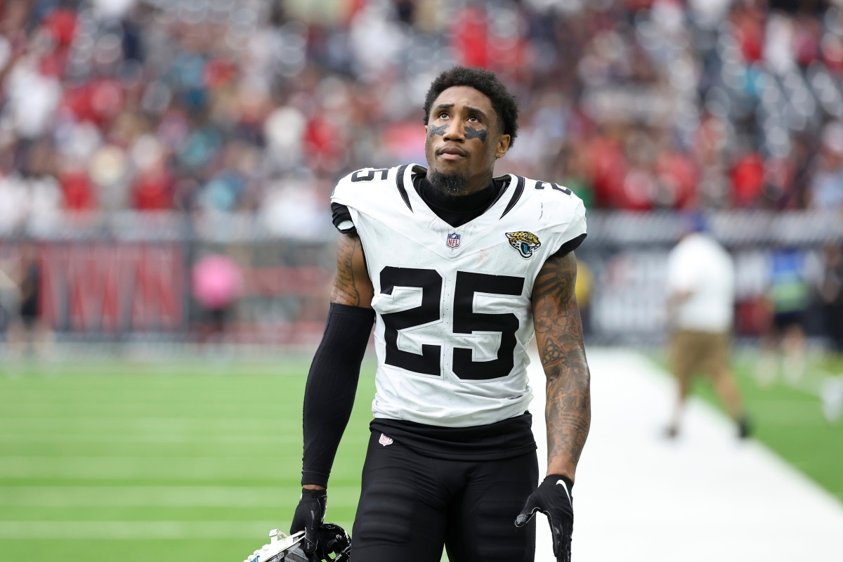 Super Bowl Champion DB Retires From NFL After Two Months With New Team