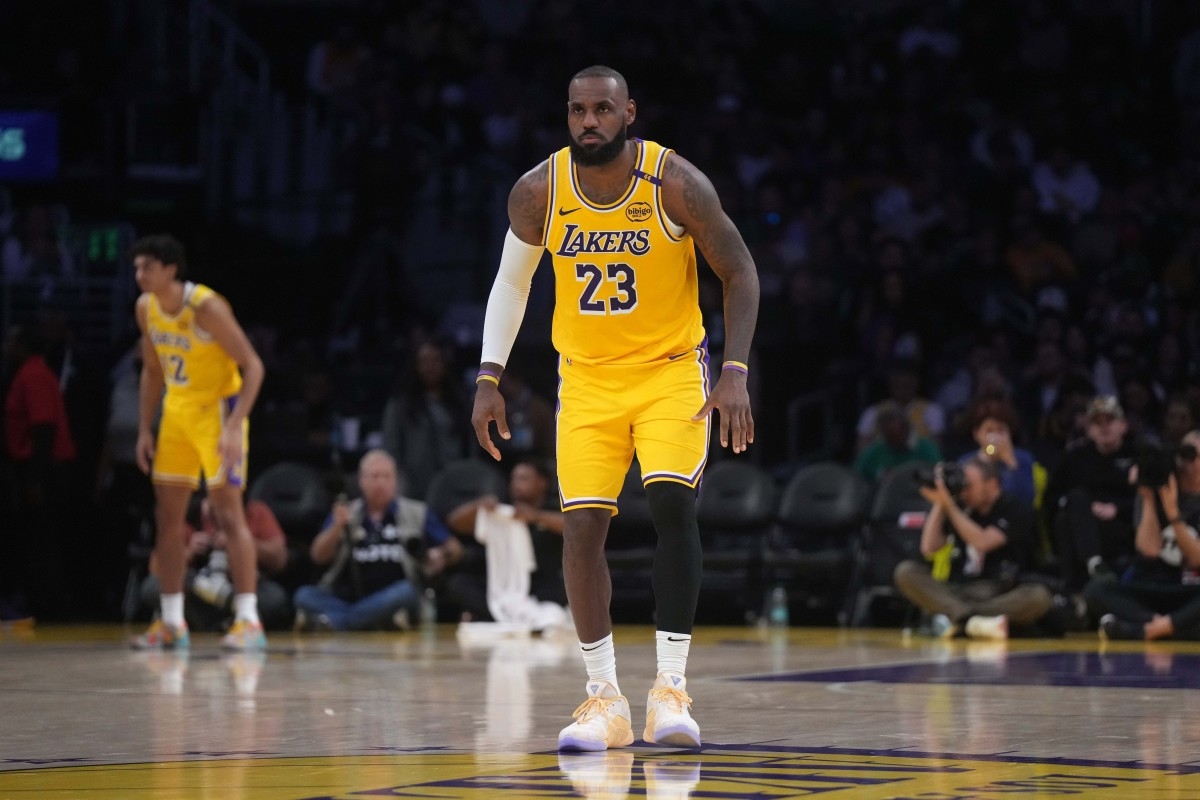 LeBron James' Absence From Luka Doncic's Contract Announcement Sparks Buzz