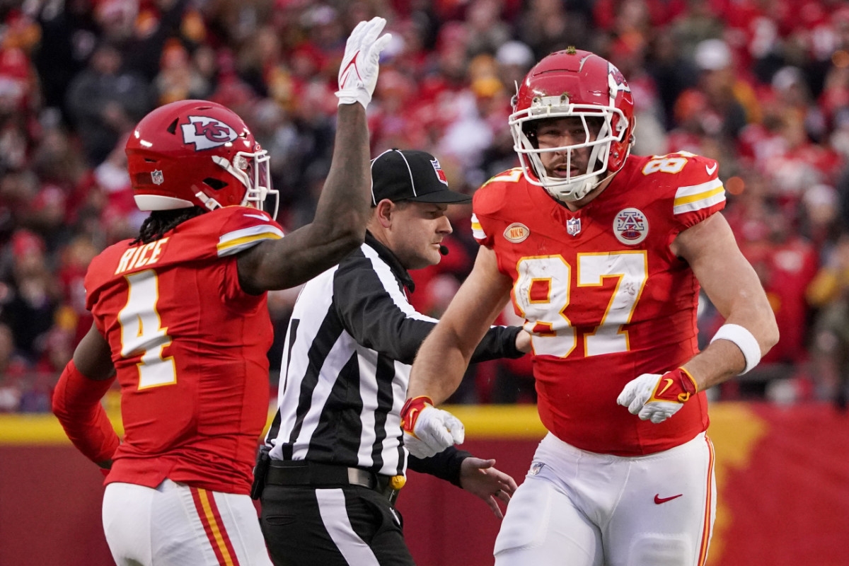 Chiefs Coach Offers Good News Update On Patrick Mahomes' Receiver Duo