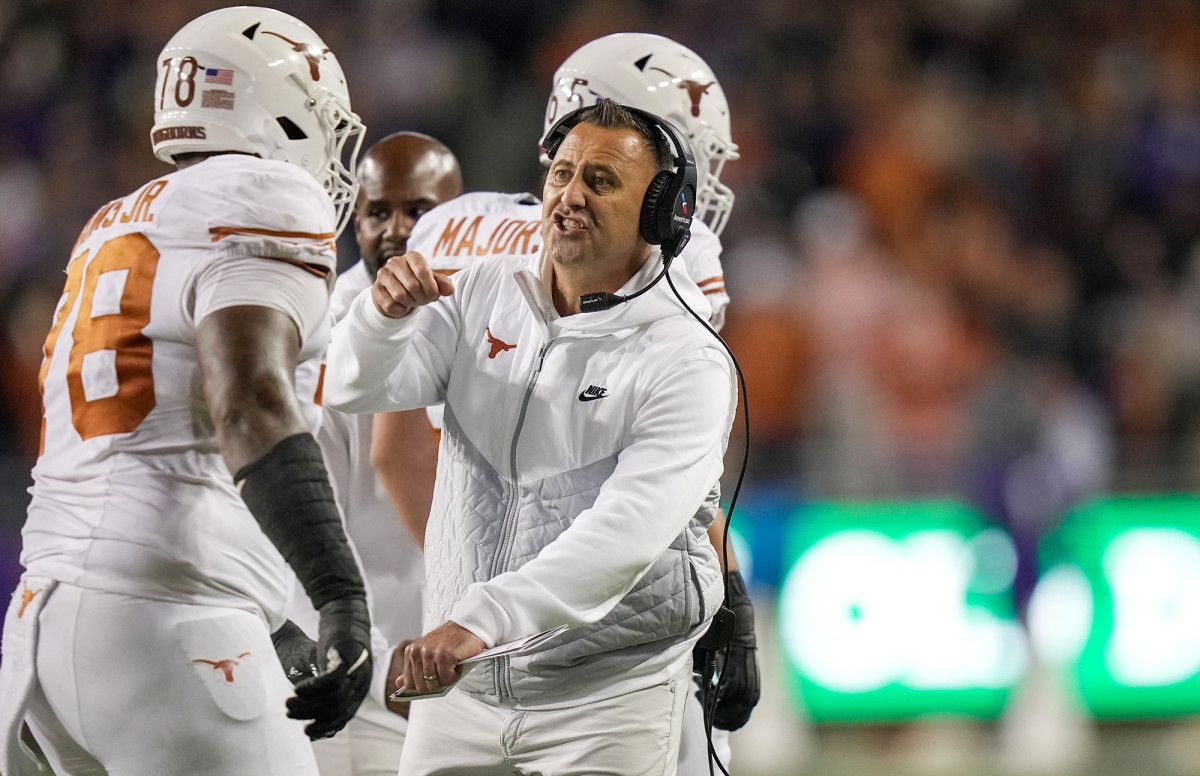 Nation's No. 3 OT Teases Commitment With Five-Word Message During Texas Visit