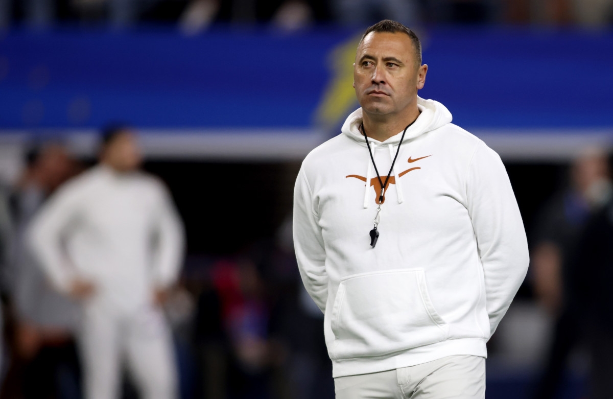 Texas Predicted to Land 4-Star Recruit Over In-State Rival