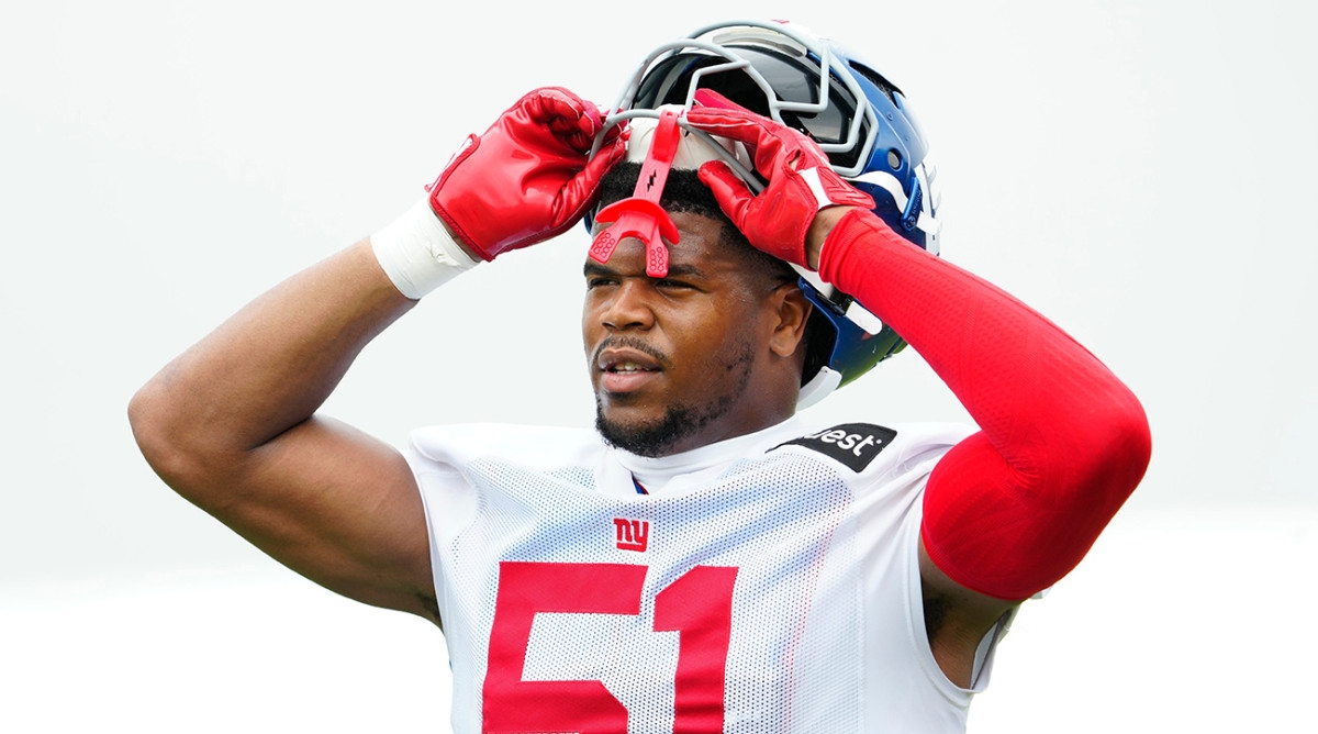 Abdul Carter had an Embarrassing 'Welcome to the NFL' Play on Saturday