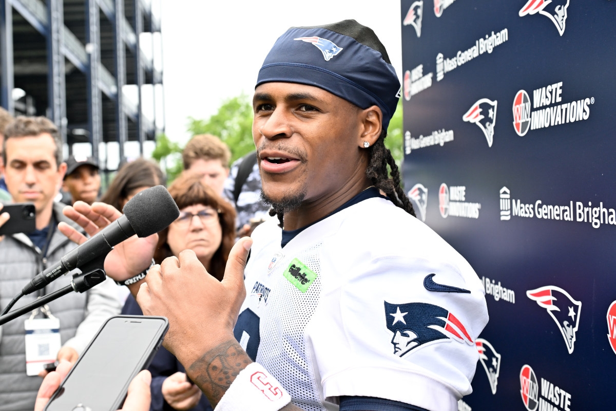 Patriots' DeMario Douglas Emulates Julian Edelman