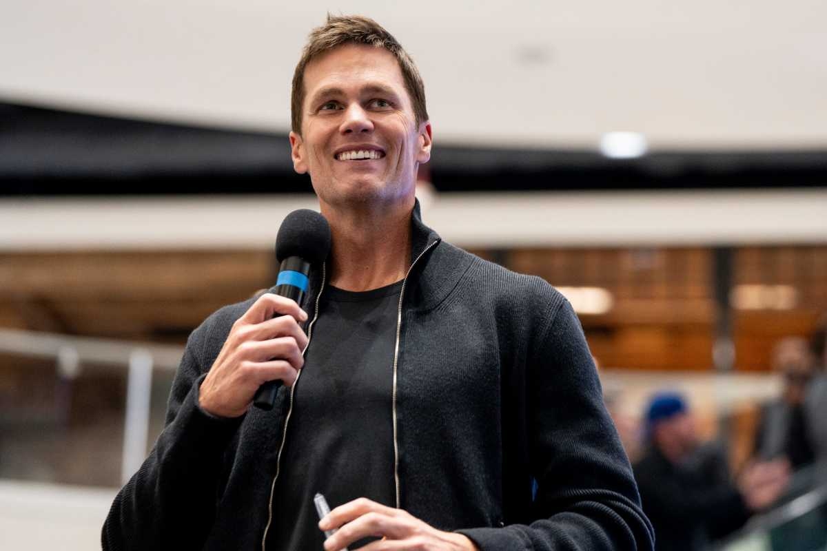 Fox Facing Mounting Pressure to Remove Tom Brady From Broadcast Booth