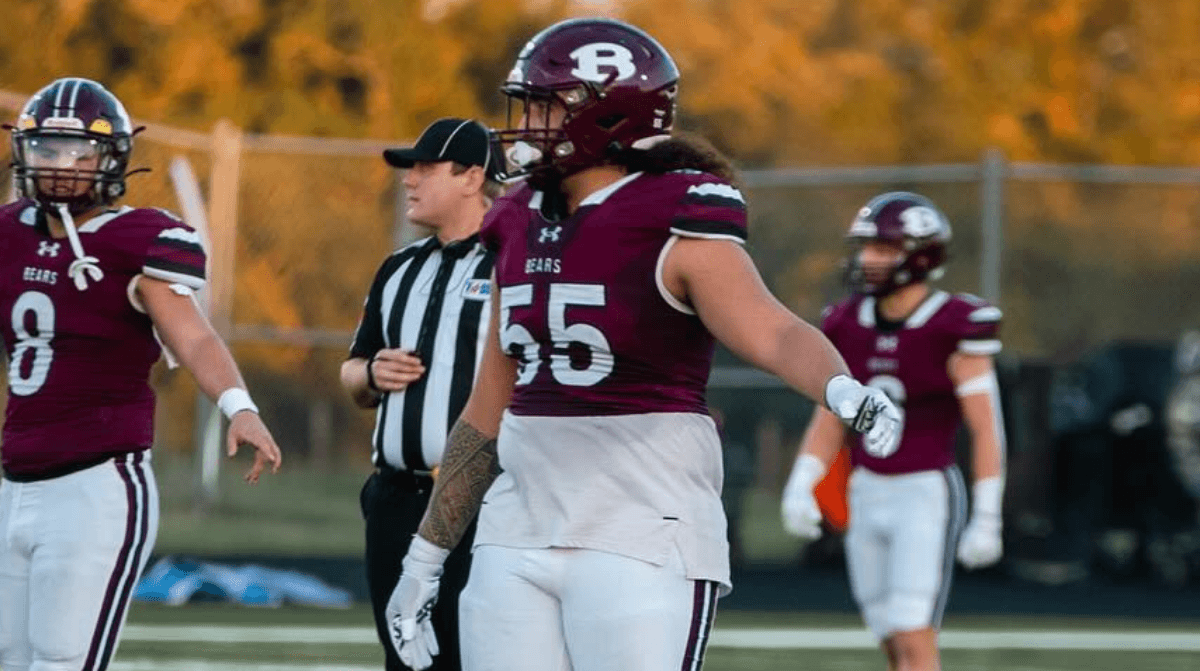 Defensive Tackle Tiki Hola Commits To Notre Dame