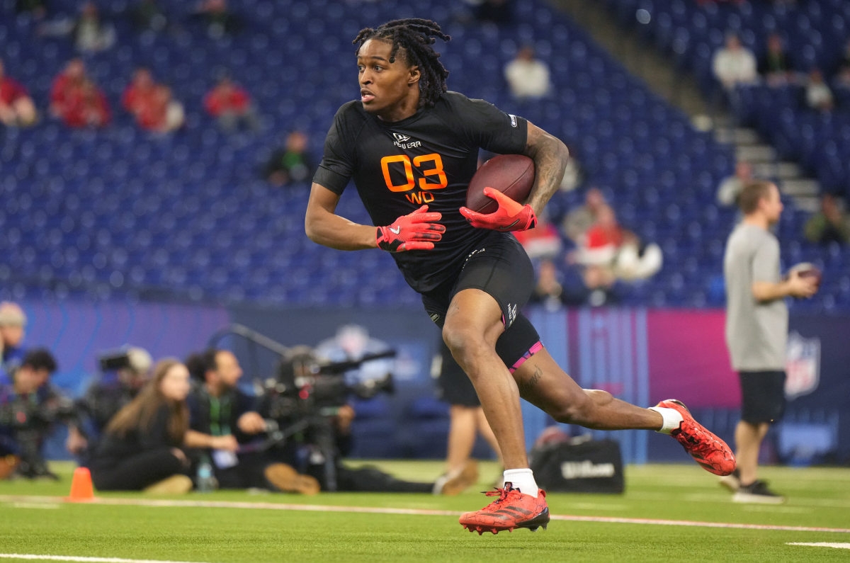 Florida's Elijhah Badger Ends Draft Fall