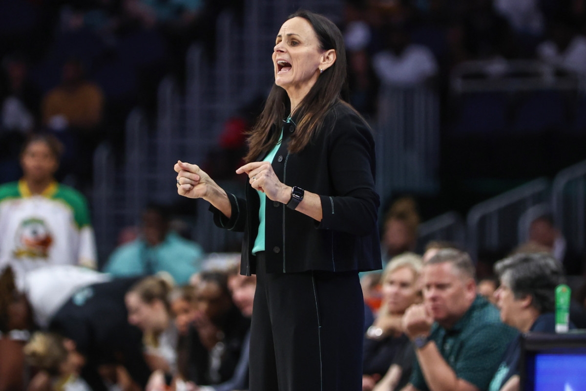 WNBA Coach Confirms Stance on Knicks' Vacant Job