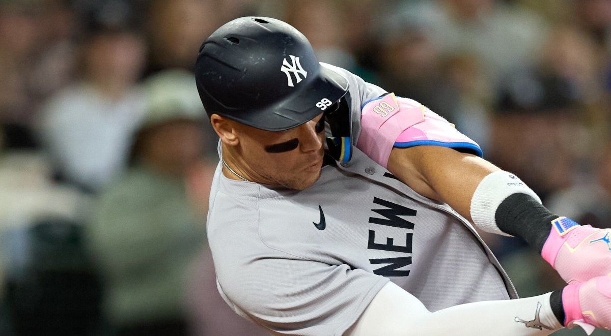 Mariners Reliever Gives Up Game-Winning HR In Loss