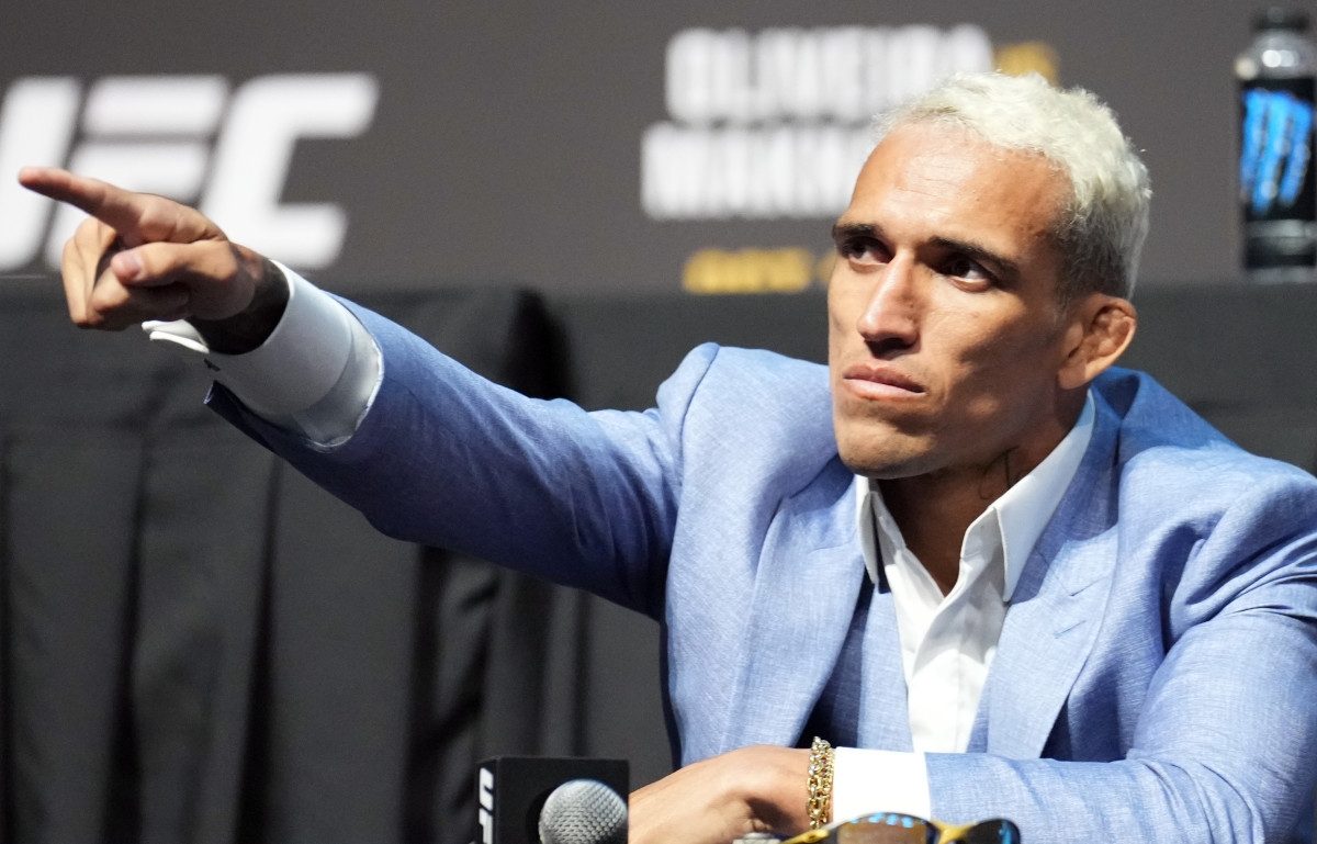 Jean Silva Offers to Help Charles Oliveira Prepare for Ilia Topuria Fight