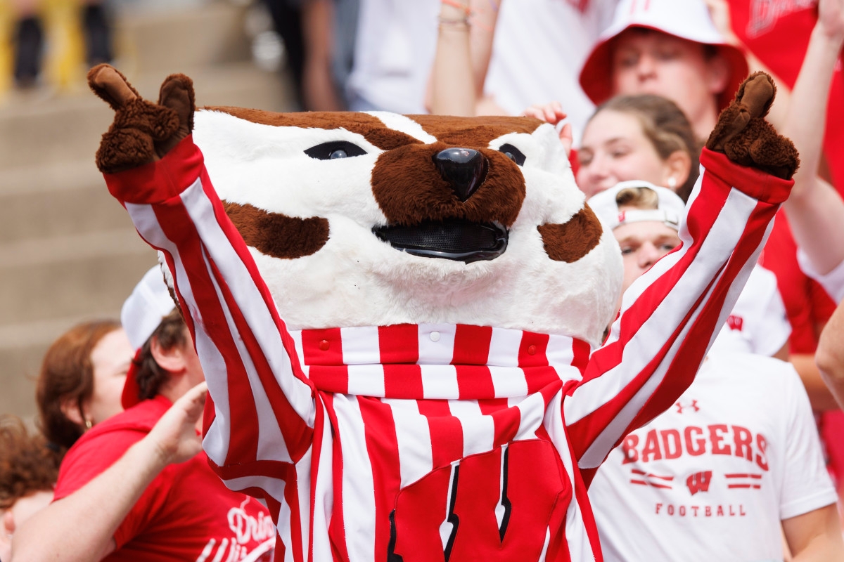 Wisconsin Secures Commitment From Versatile DB Zachary Taylor