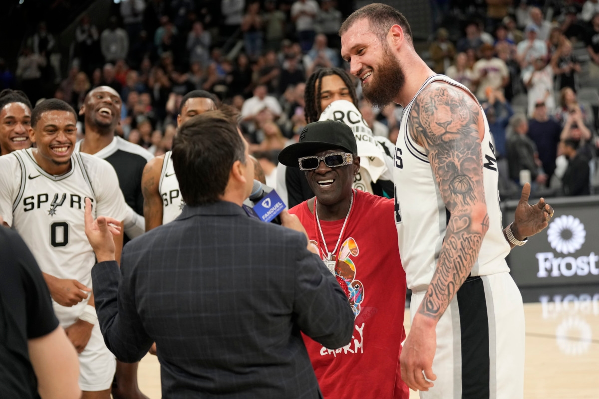 San Antonio Spurs Make Free Agency Decision on Two Young Players, Fan Favorite