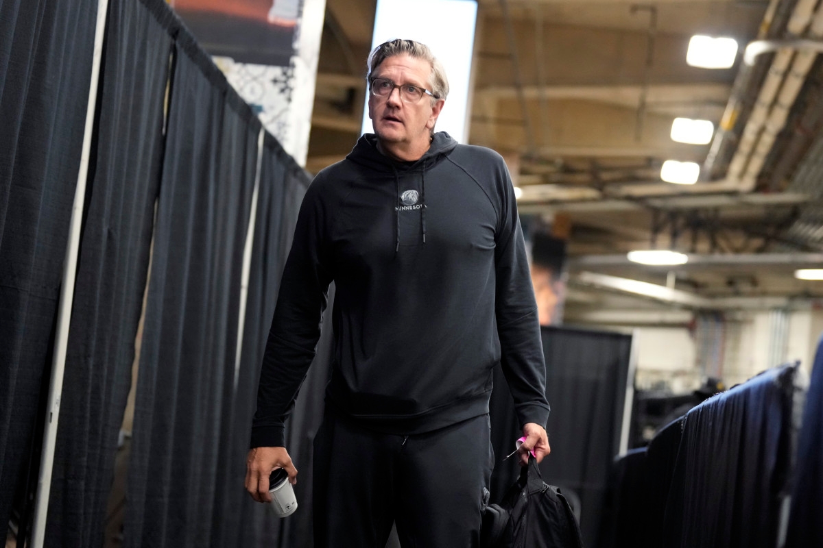 The Timberwolves Commit To Finch After Knicks Interest