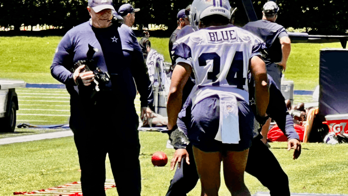Cowboys BREAKING: Jaydon Blue Injured At Camp On Sam Williams Facemask Penalty