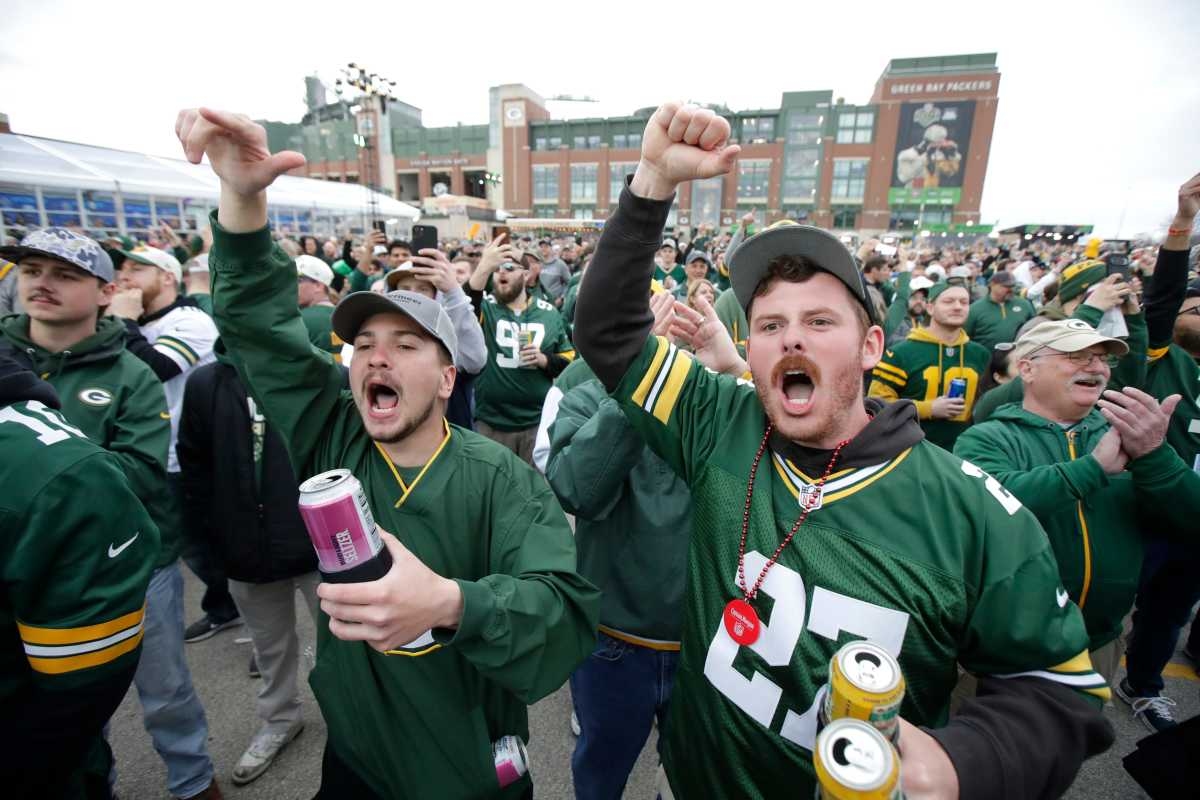 Fans livid after Wisconsin governor sends millions to cover Green Bay draft expenses