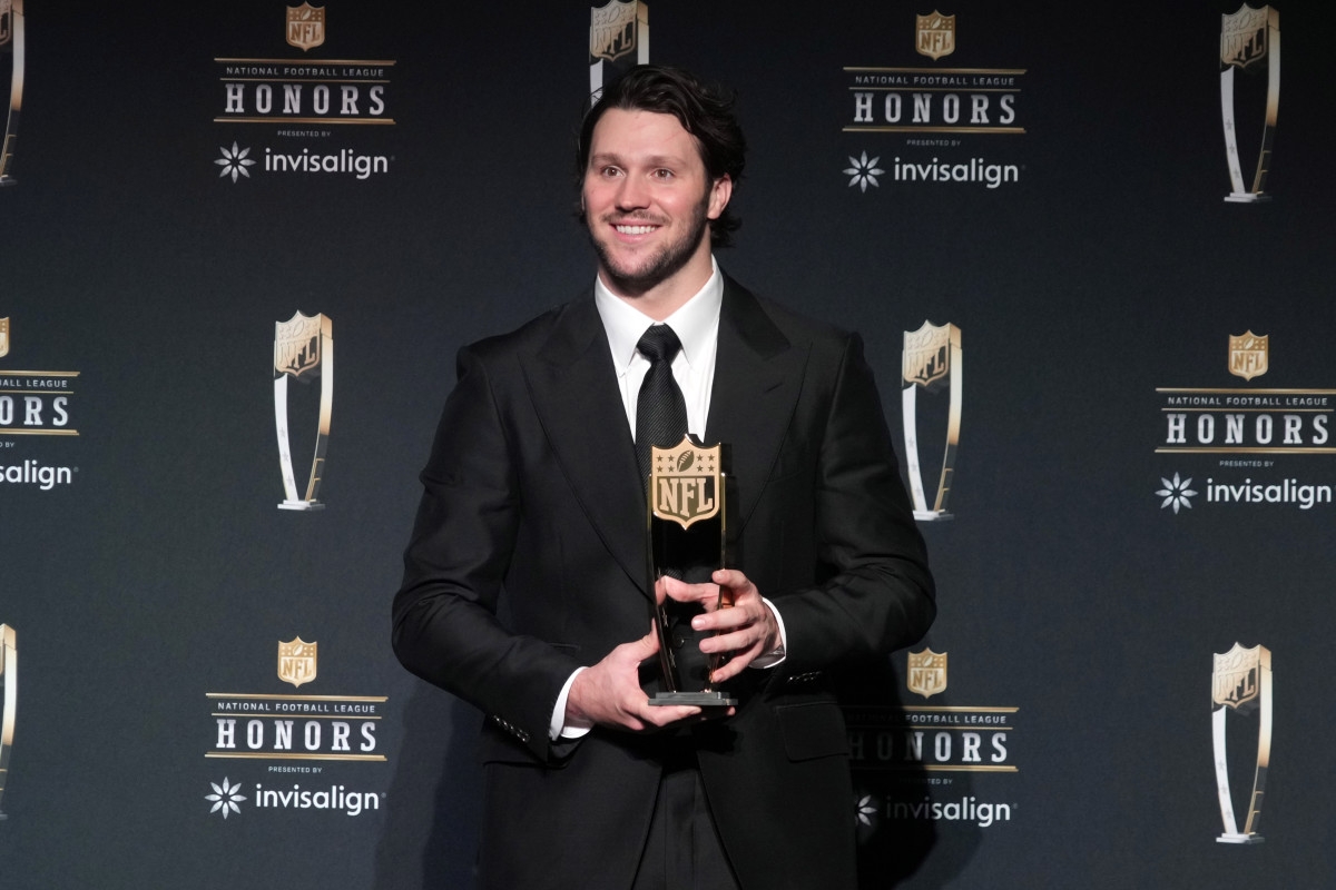Josh Allen's Offseason Gets Major Personal Update on Saturday