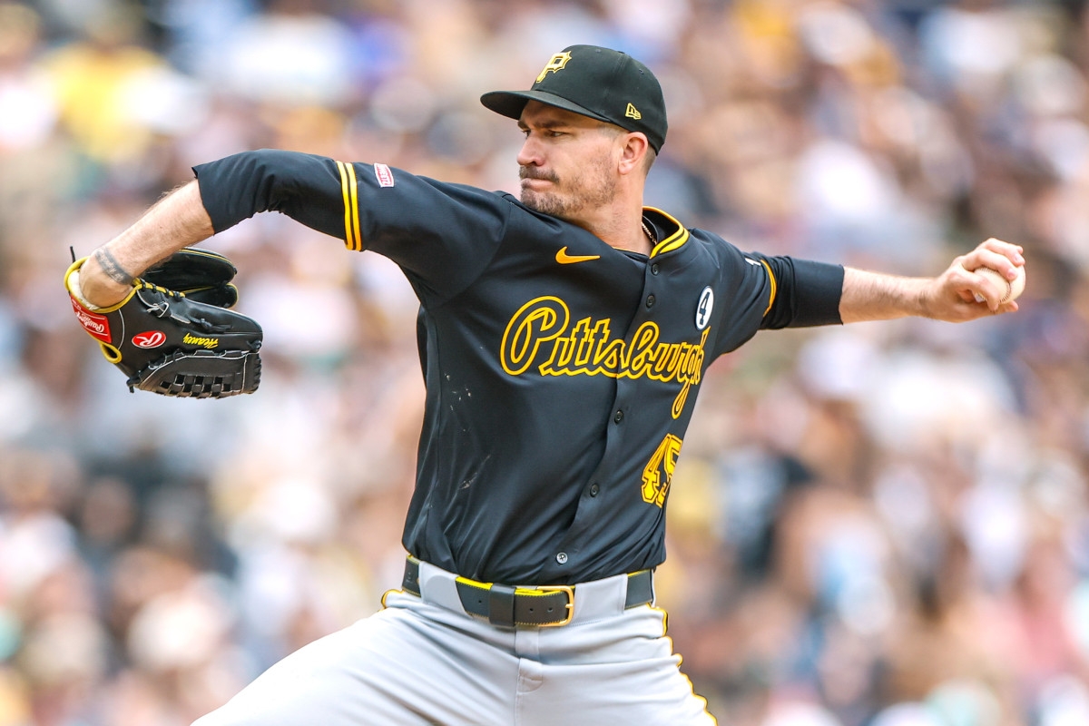 Dodgers Urged to Trade for Former World Series Champion Andrew Heaney