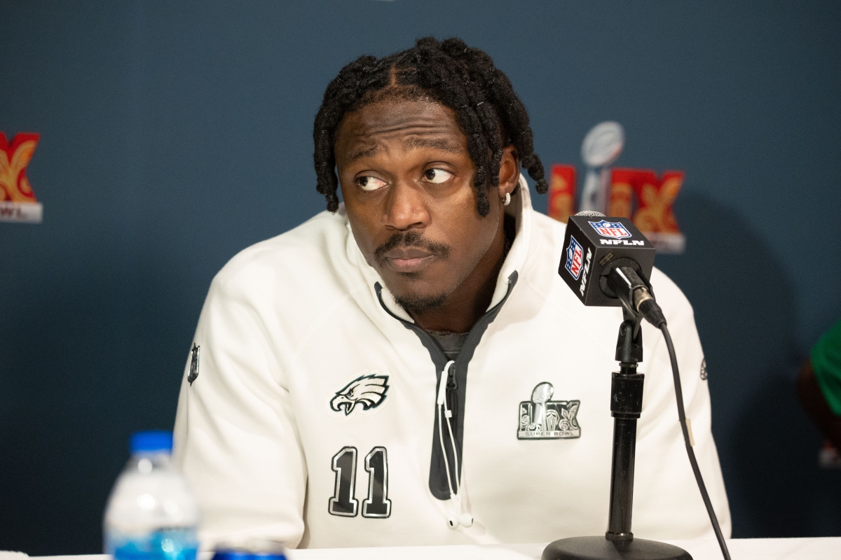 Eagles' AJ Brown Thrilled With Cowboys Acquisition of George Picks