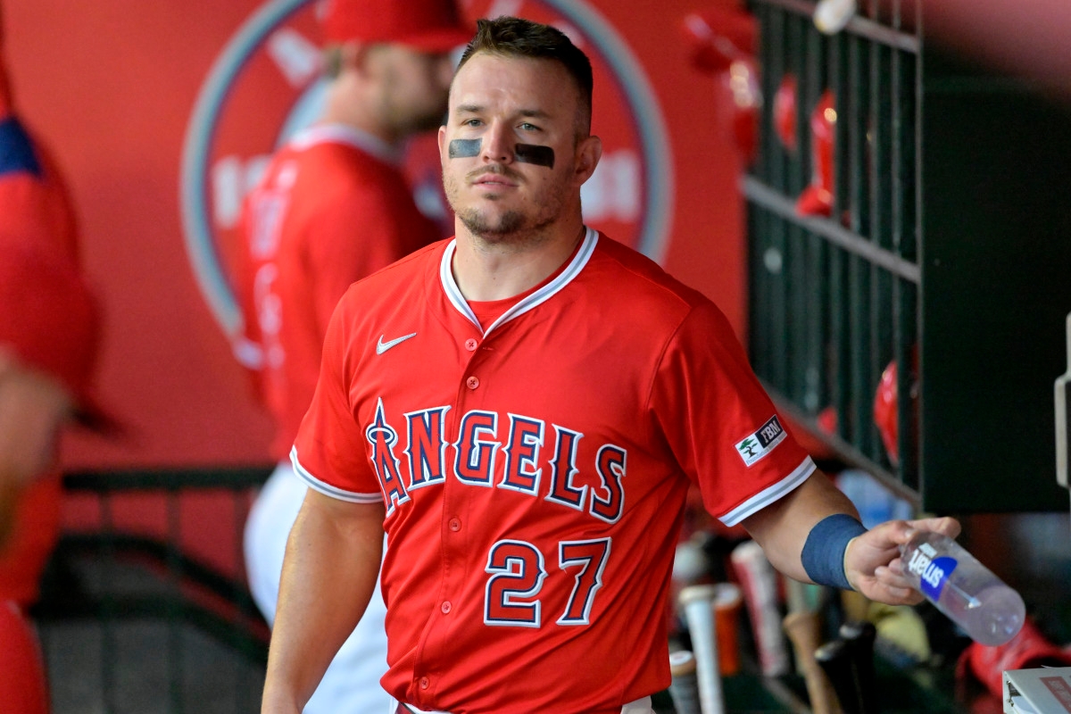 MLB Reacts to Mike Trout News During Red Sox Game