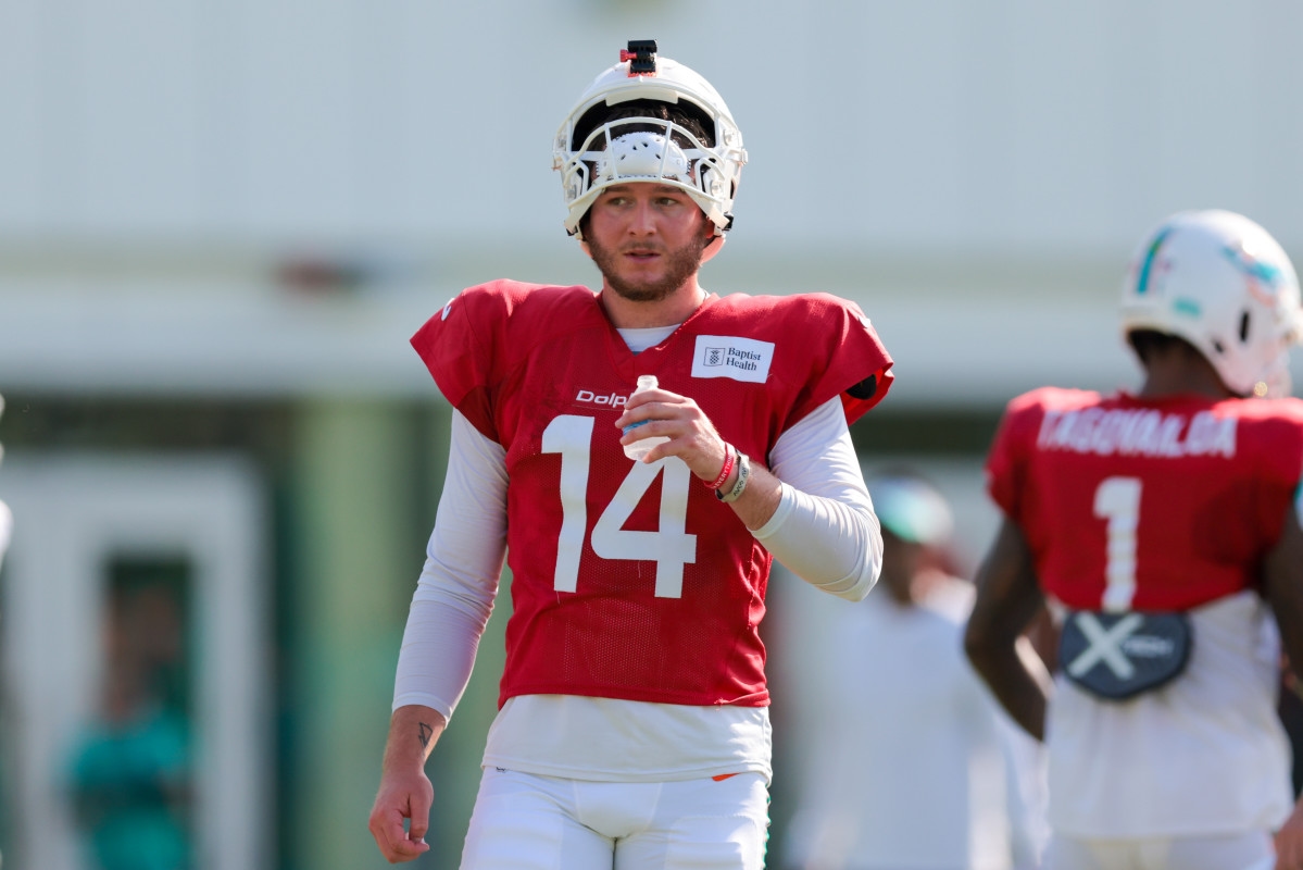 Quinn Ewers Hit With Disappointing News as First Miami Dolphins Depth Chart is Revealed