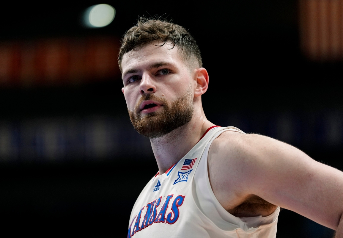 Hunter Dickinson Turns Heads with Career Move Before NBA Draft