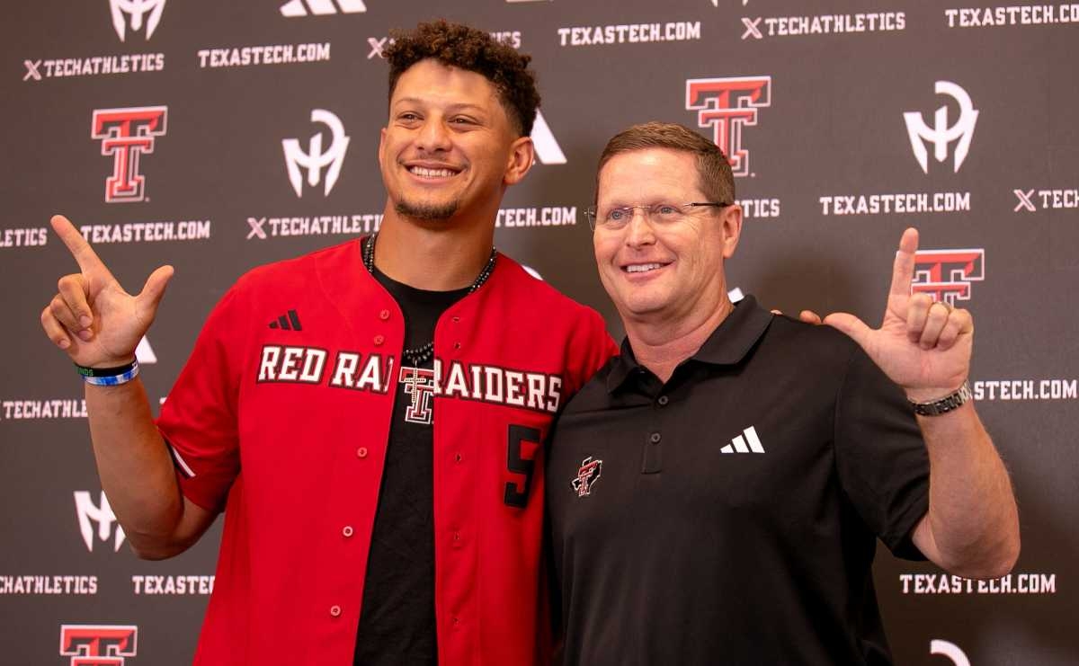 Kansas City Chiefs quarterback and Texas Tech alum Patrick Mahomes hooked up the Red Raiders softball team with an exclusive gift before the Women's College World Series championship.