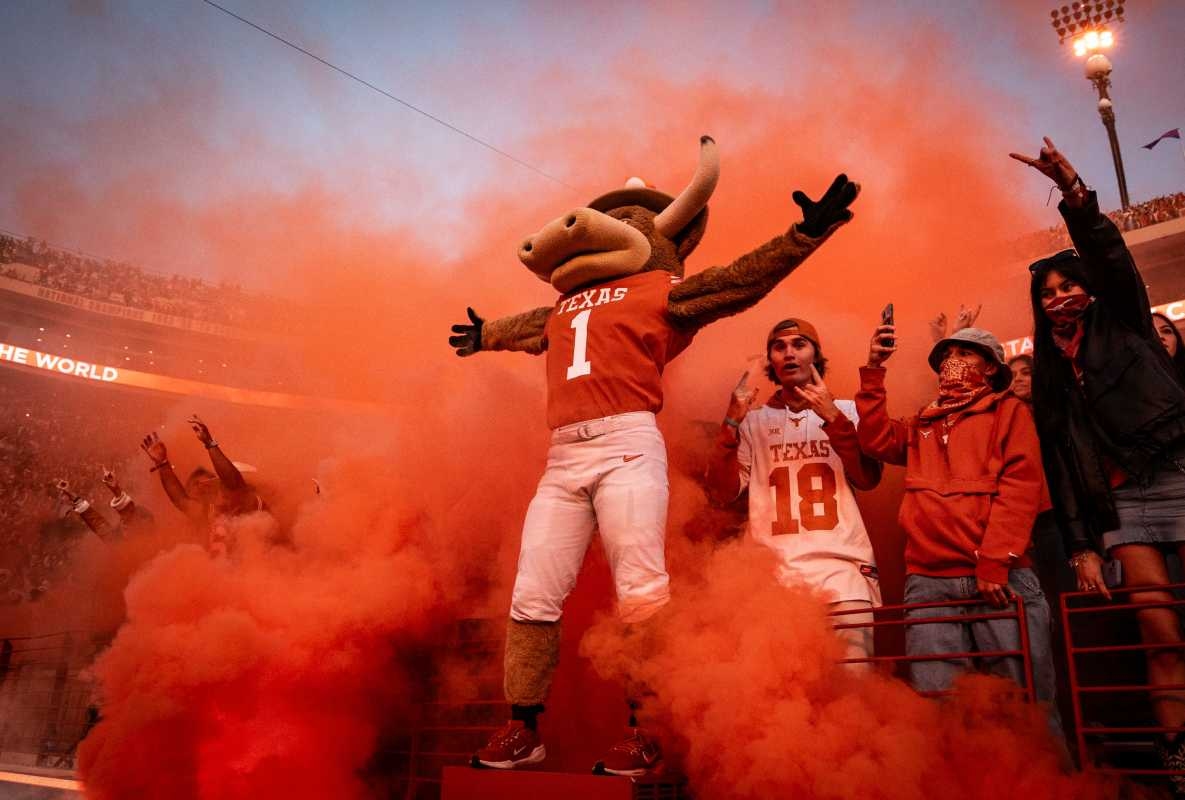 ESPN Analyst Reveals Two 'Problems' on Texas' 2025 Schedule
