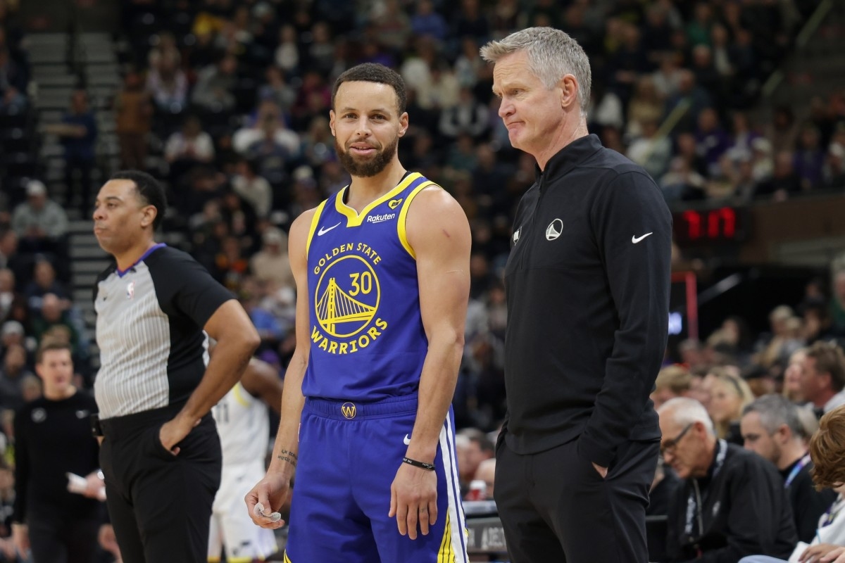Warriors Fans Get Unfavorable News in Lakers Preseason Game