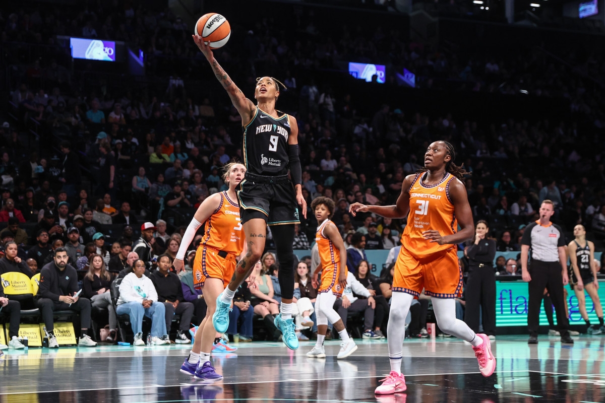 Tina Charles' Return Draws Clear Response From Connecticut Sun