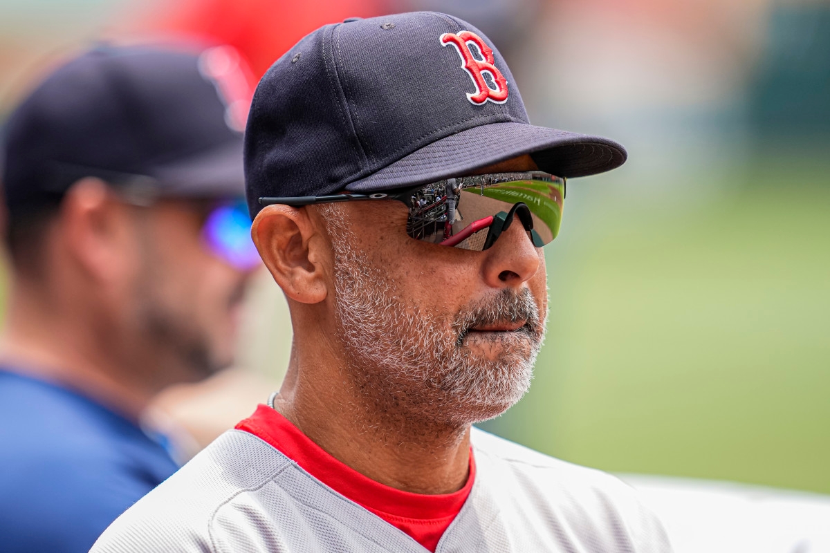 Red Sox CBO Criag Breslow Has 'Confidence' In Alex Cora Amid Hot Seat Rumors