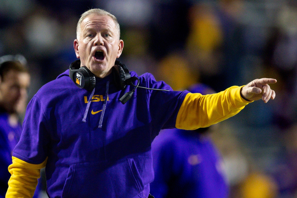 Two SEC Programs on ‘Commitment Watch' For Highly Touted Quarterback After Official Visits