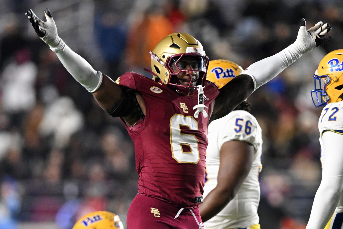 Bucs Select ACC Edge Rusher in Latest NFL Mock Draft