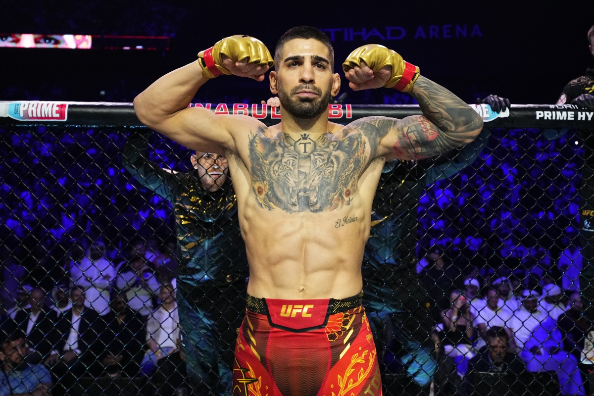 Ilia Topuria Sends Bold Message to Charles Olivera Ahead of UFC 317