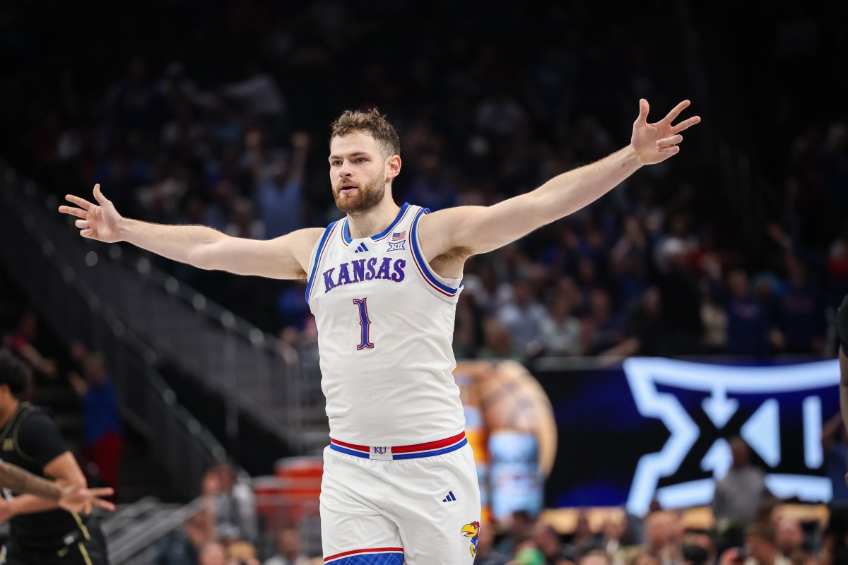 Hunter Dickinson Had No Words for Big Kansas Announcement