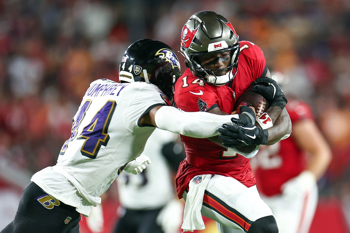 Baltimore Ravens' Marlon Humphrey Makes Top 10 Position Rankings Ahead of 2025 NFL Season