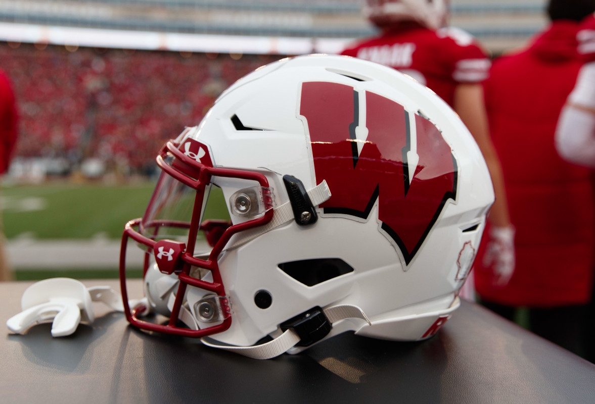 Badgers Battling SEC for 3-Star Safety Jowell Combay