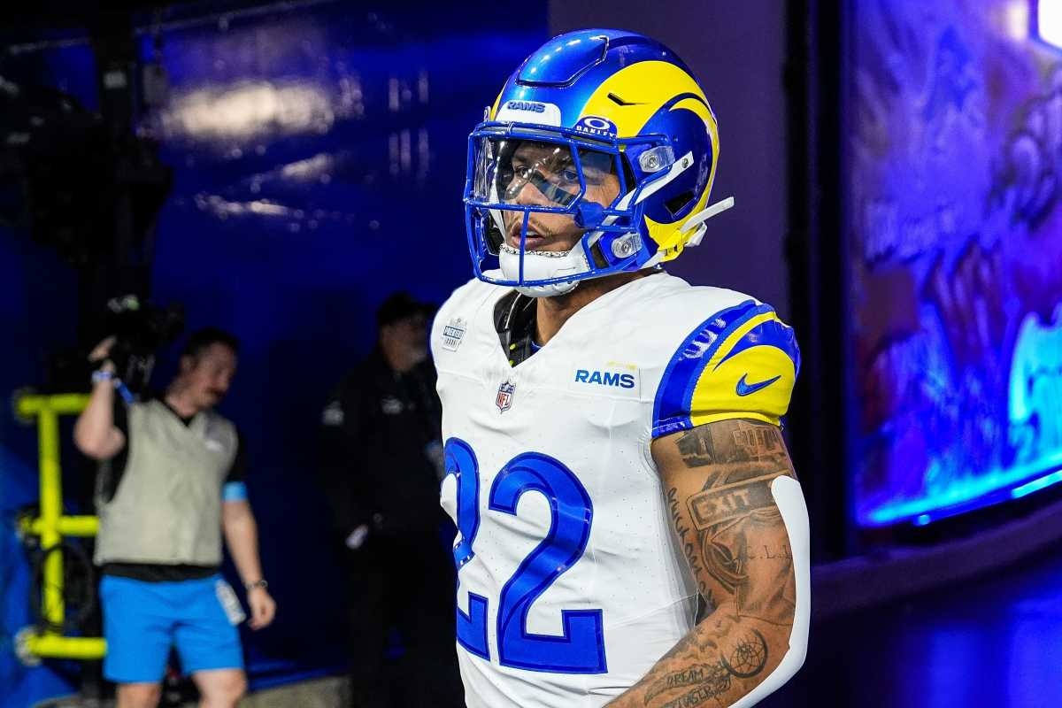 Cowboys Urged To Trade for Another Running Back