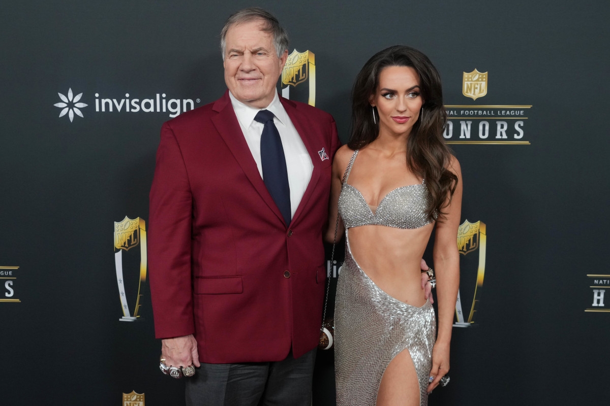 Mike Florio Hints at a 'Bill Belichick to Tampa Bay Buccaneers' Scenario