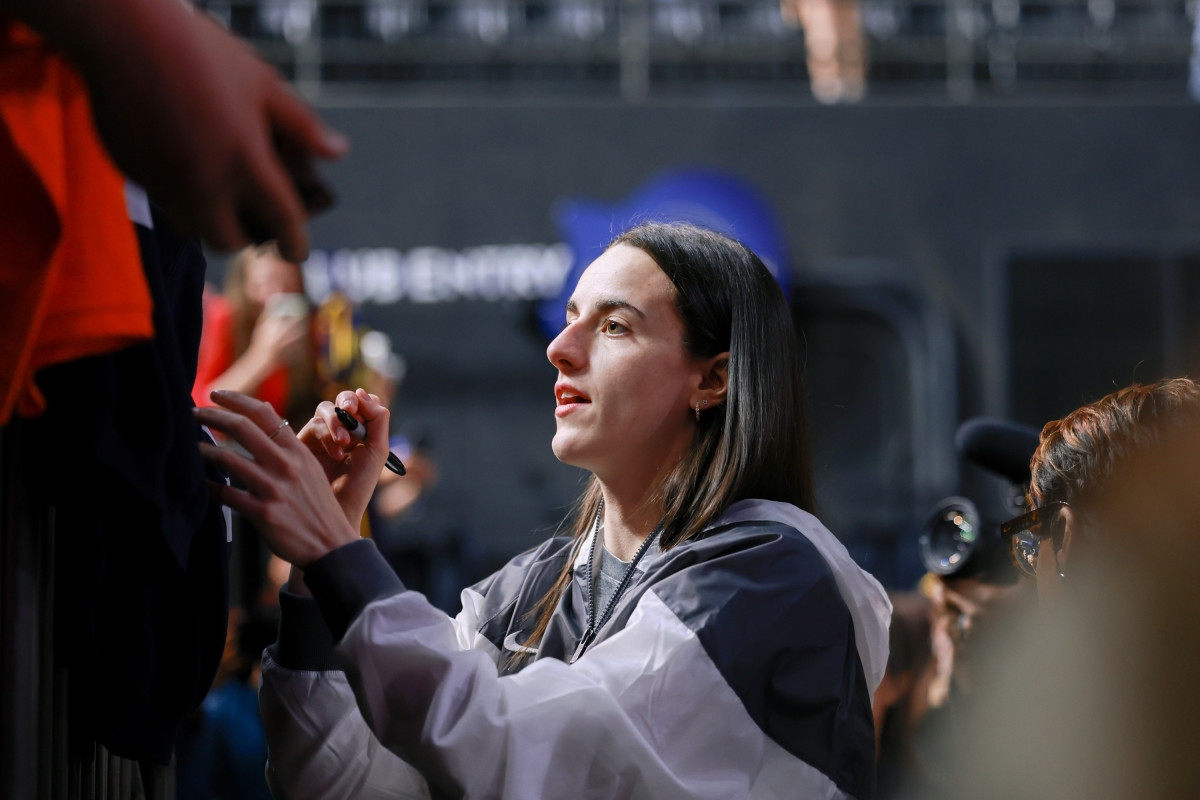 Fever Stars' Telling Pregame Gesture Toward Caitlin Clark Amid Injury
